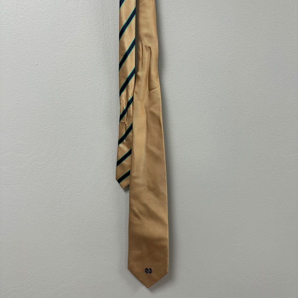 Colony Sportswear Notre Dame Fighting Irish Gold Silk Blend Necktie Mens Stripe